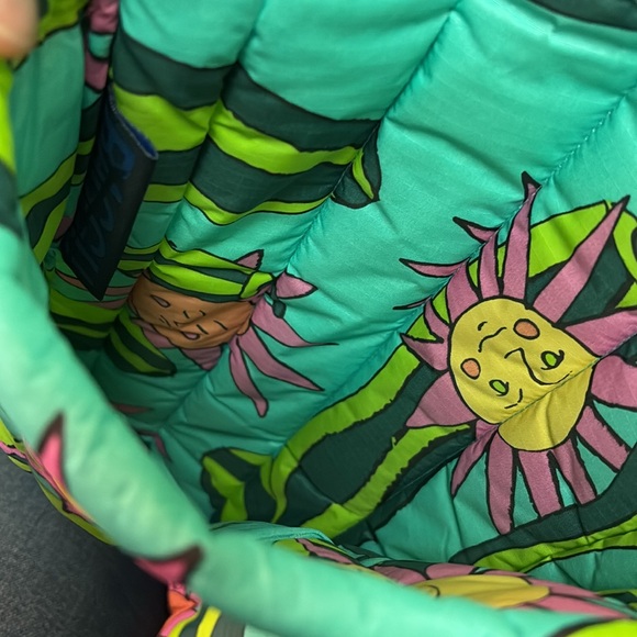 BAGGU Puffy Laptop Sleeve- 16” Zucchini’s - Picture 3 of 4